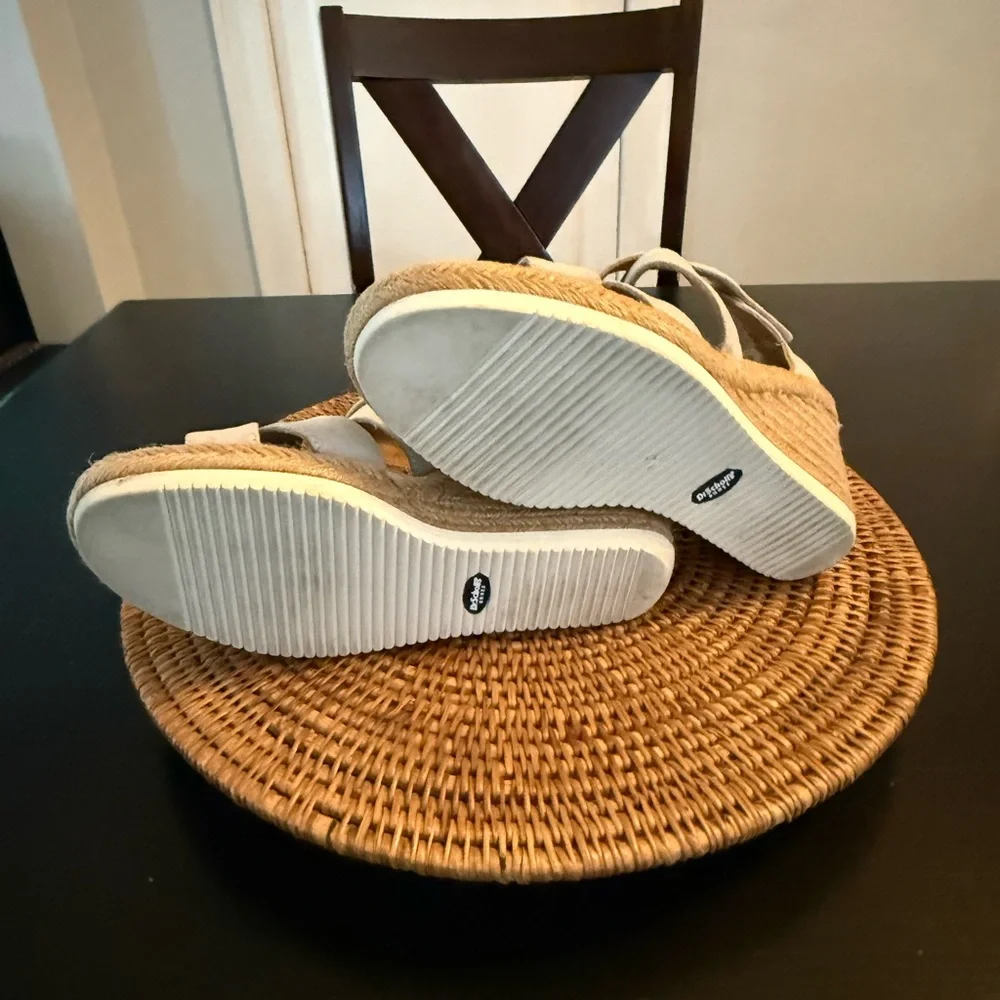 Dr. Scholl's Tan Wedge‎ Sandals